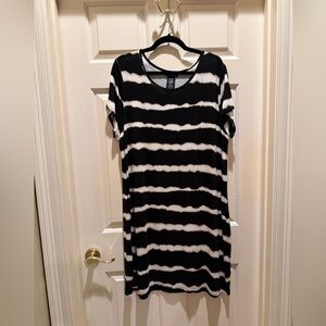 U-Knit XXL dress Black & White Striped Tie-Dye Midi Dress